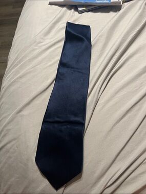 Classic Men’s Navy Satin Tie
